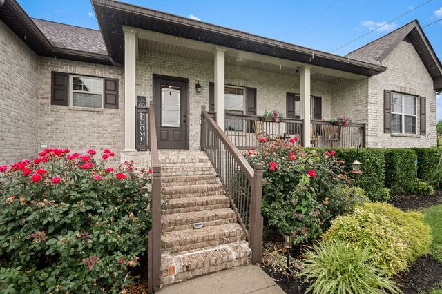25 Bridle Path Ln, Hartsville, TN 37074