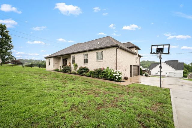 25 Bridle Path Ln, Hartsville, TN 37074