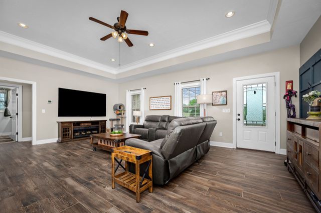 25 Bridle Path Ln, Hartsville, TN 37074