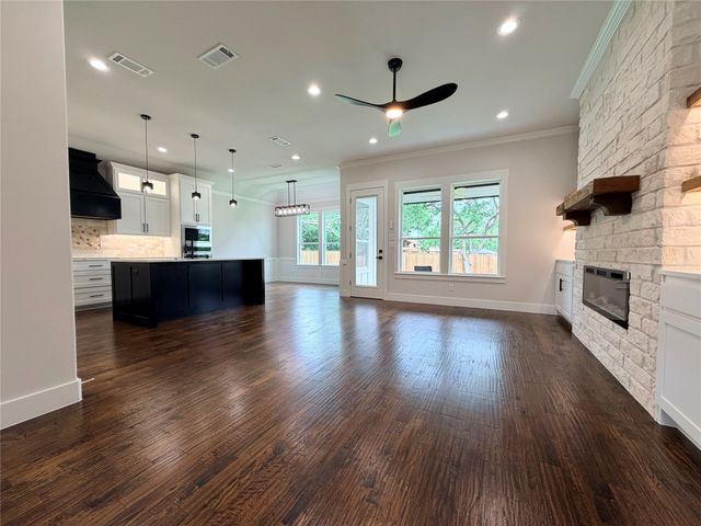 242 Prasifka Street, Hutchins, TX 75141