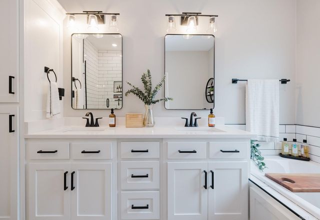 18556 Parkway Pines Drive, Bauxite, AR 72011