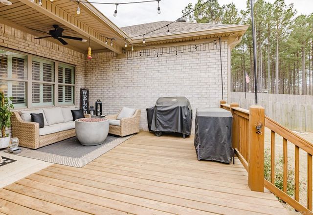 18556 Parkway Pines Drive, Bauxite, AR 72011