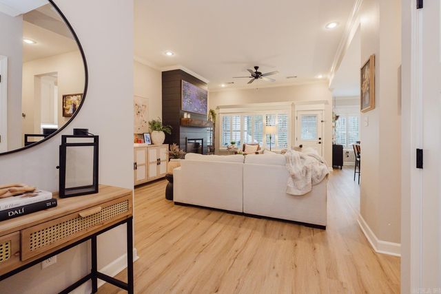 18556 Parkway Pines Drive, Bauxite, AR 72011