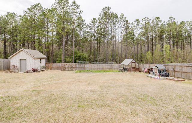 18556 Parkway Pines Drive, Bauxite, AR 72011