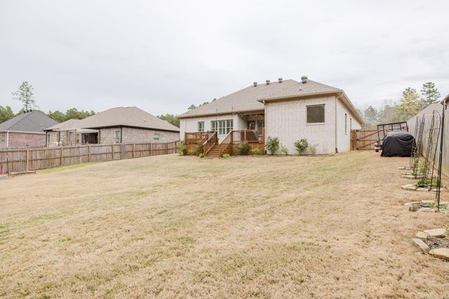 18556 Parkway Pines Drive, Bauxite, AR 72011