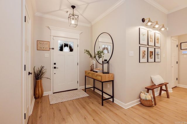 18556 Parkway Pines Drive, Bauxite, AR 72011