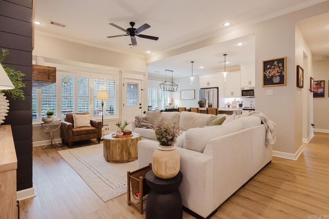 18556 Parkway Pines Drive, Bauxite, AR 72011