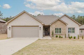 18556 Parkway Pines Drive, Bauxite, AR 72011