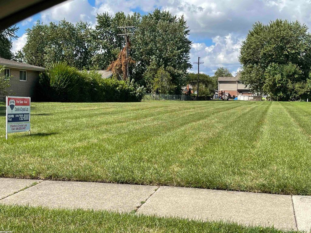 29717 Greater Mack Street, Saint Clair Shores, MI 48082
