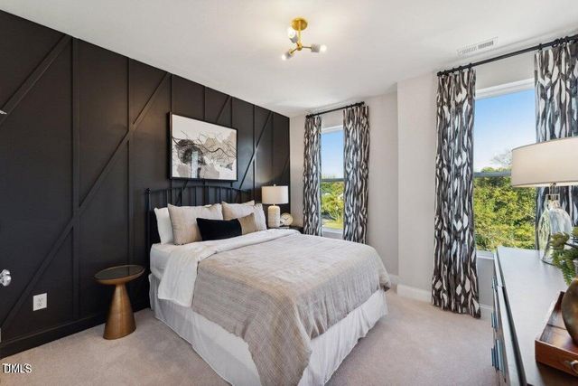 905 Ball Field Alley 302, Cary, NC 27511