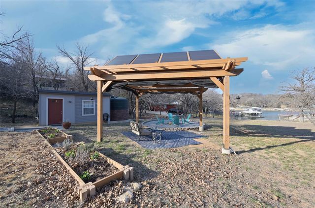 441 Cozy Cove Court, Chico, TX 76431