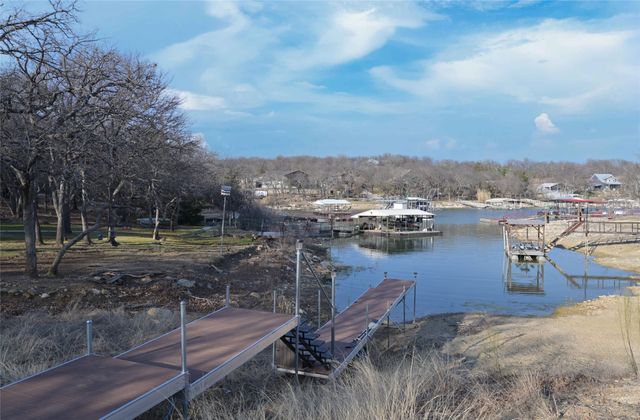 441 Cozy Cove Court, Chico, TX 76431