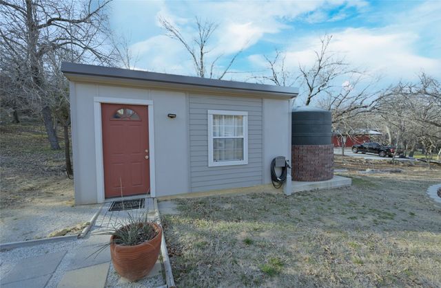 441 Cozy Cove Court, Chico, TX 76431