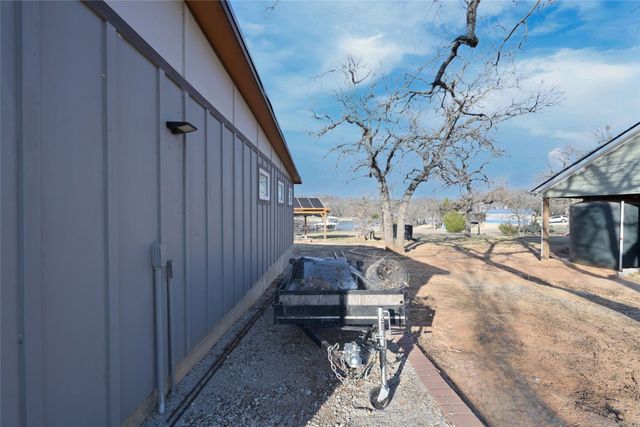 441 Cozy Cove Court, Chico, TX 76431