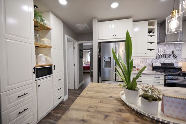 441 Cozy Cove Court, Chico, TX 76431
