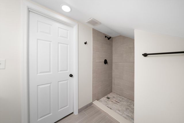 1134 W 104th Street, Chicago, IL 60643