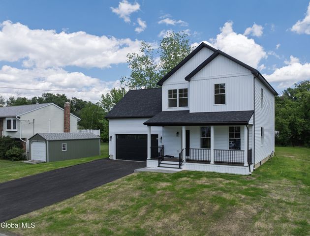 3 Dorchester Drive, Stillwater, NY 12170