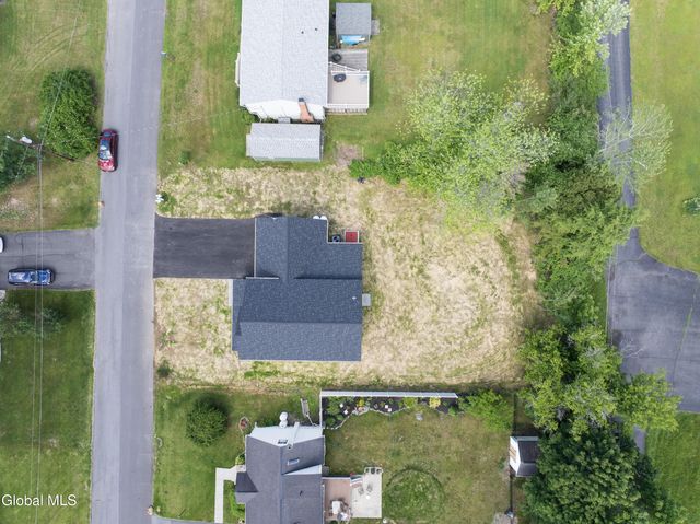 3 Dorchester Drive, Stillwater, NY 12170