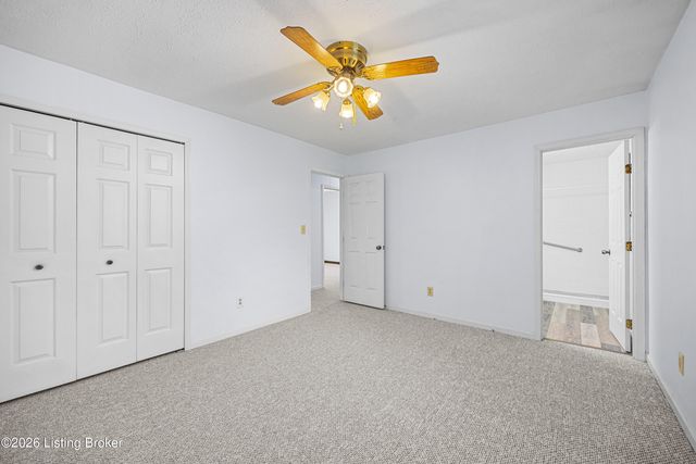 4809 Sussex Dr, Shepherdsville, KY 40165