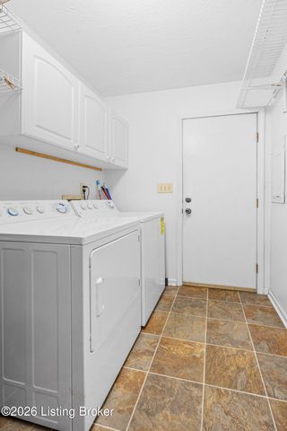 4809 Sussex Dr, Shepherdsville, KY 40165