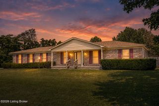 4809 Sussex Dr, Shepherdsville, KY 40165