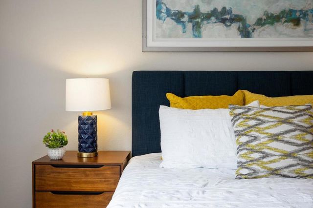 359 Half Moon Lane 113, Daly City, CA 94015