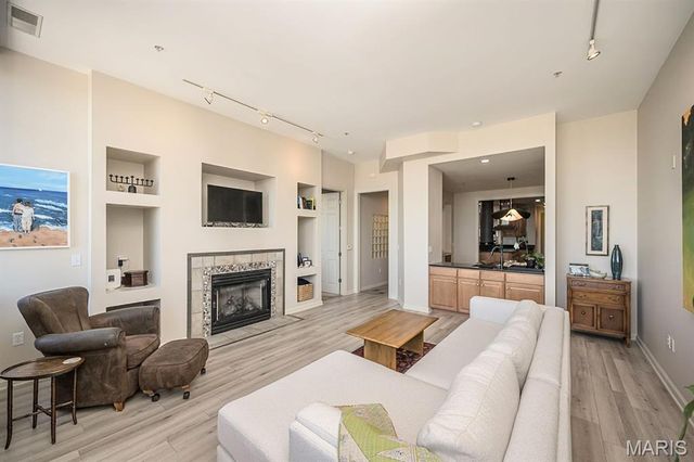 400 S 14th Street 1218, St Louis, MO 63103