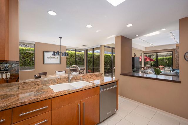 52 Princeton Drive, Rancho Mirage, CA 92270