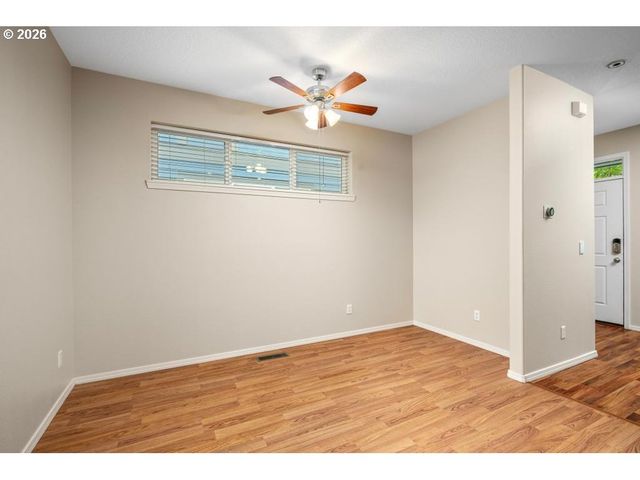 1112 Se ALIKA Ave, Hillsboro, OR 97123