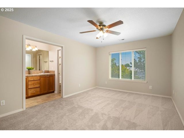 1112 Se ALIKA Ave, Hillsboro, OR 97123