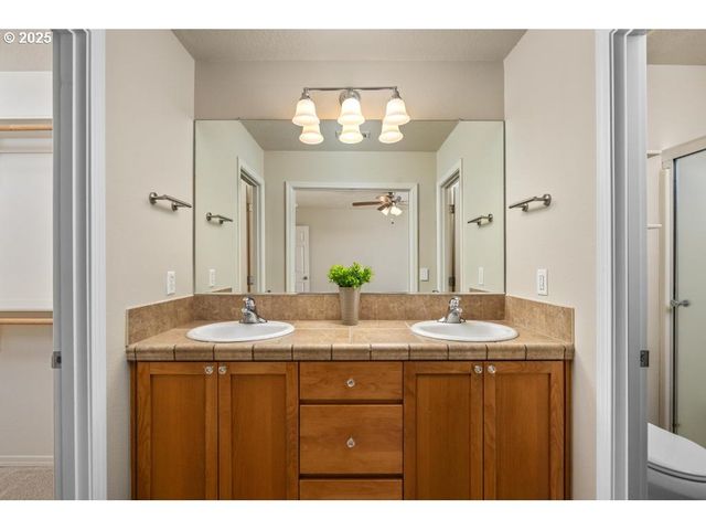 1112 Se ALIKA Ave, Hillsboro, OR 97123