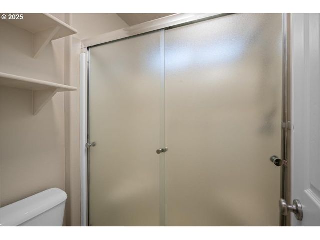 1112 Se ALIKA Ave, Hillsboro, OR 97123