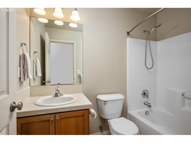 1112 Se ALIKA Ave, Hillsboro, OR 97123