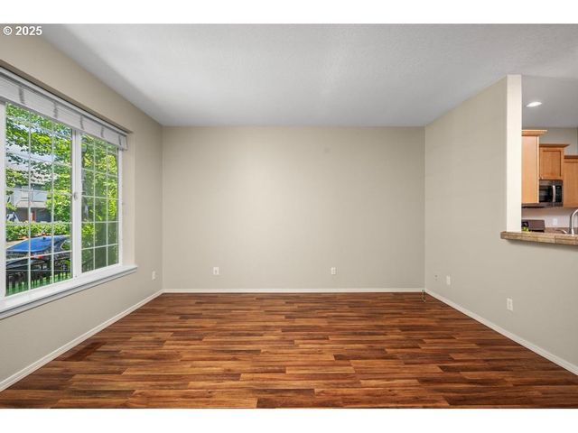 1112 Se ALIKA Ave, Hillsboro, OR 97123
