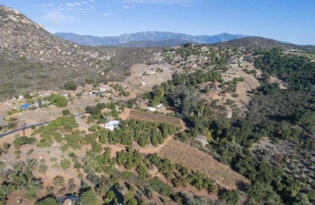 11155 San Antonio Way, Valley Center, CA 92082