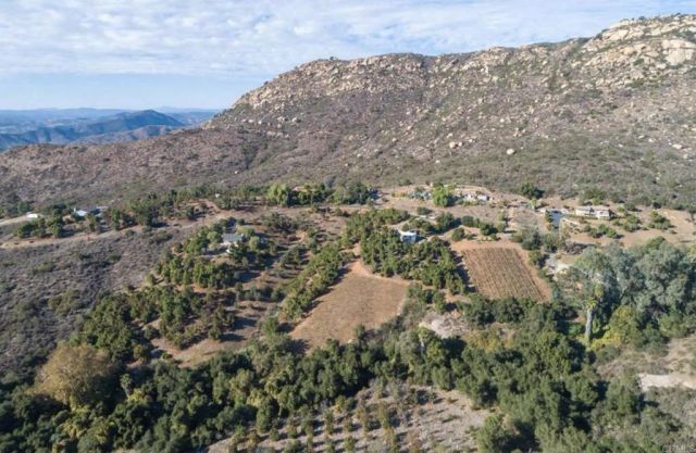 11155 San Antonio Way, Valley Center, CA 92082