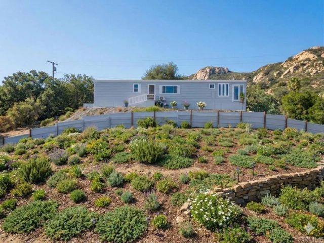 11155 San Antonio Way, Valley Center, CA 92082