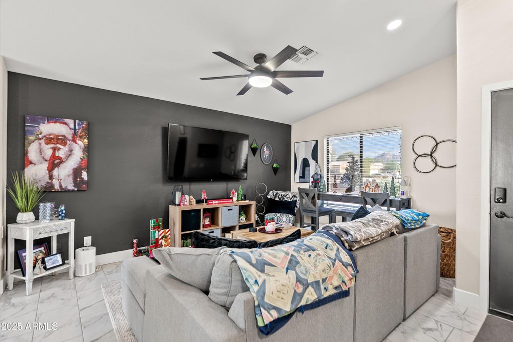 1840 S PINTO Drive, Apache Junction, AZ 85120