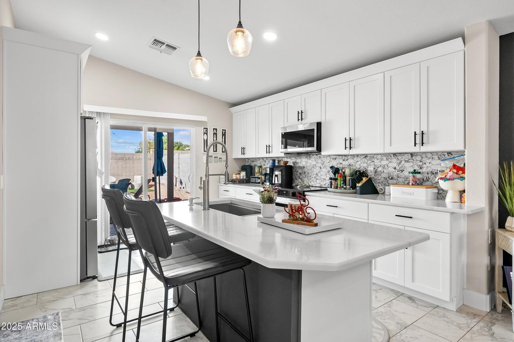 1840 S PINTO Drive, Apache Junction, AZ 85120 — photo 5