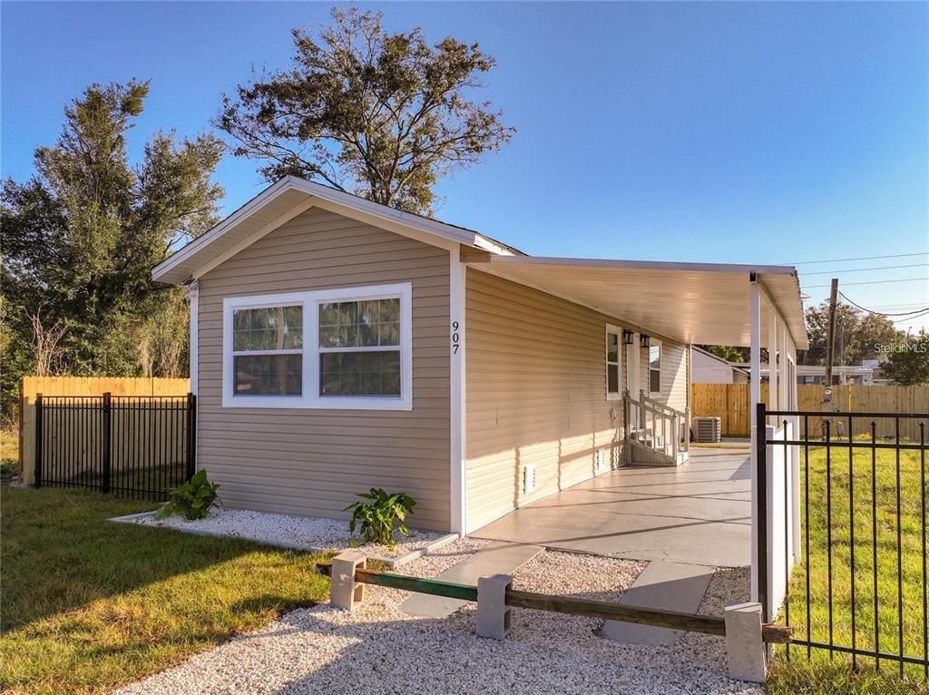 907 WANETA AVENUE, Lakeland, FL 33815