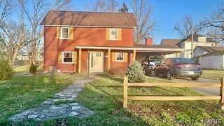 203 S Madison Street, Perry, MO 63462