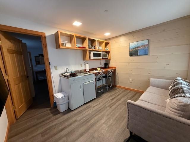 136 Vermont Route 100, Dover, VT 05356