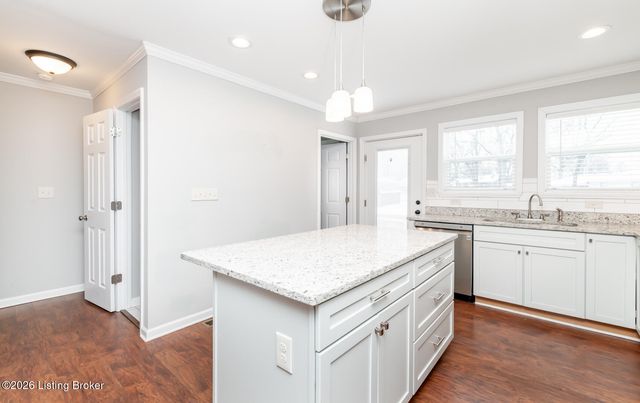 11516 Bellewood Garden Ct, Louisville, KY 40223