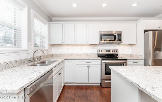 11516 Bellewood Garden Ct, Louisville, KY 40223