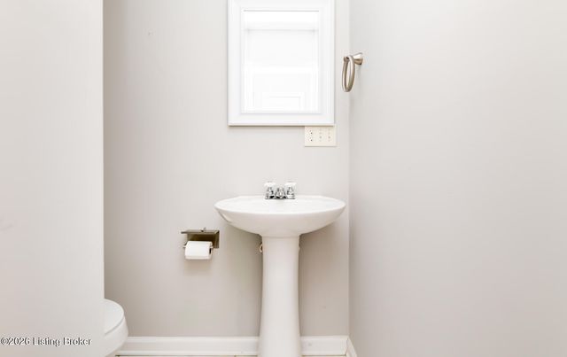 11516 Bellewood Garden Ct, Louisville, KY 40223