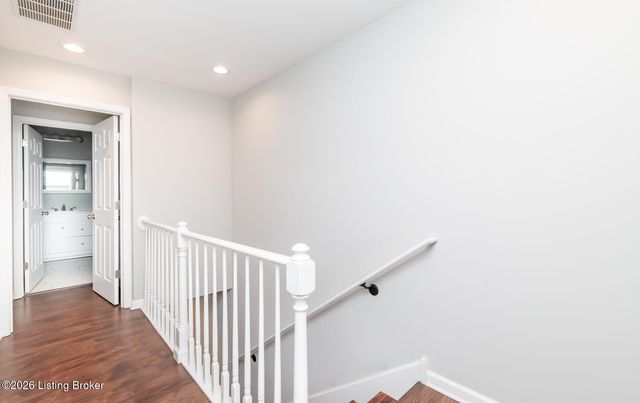 11516 Bellewood Garden Ct, Louisville, KY 40223