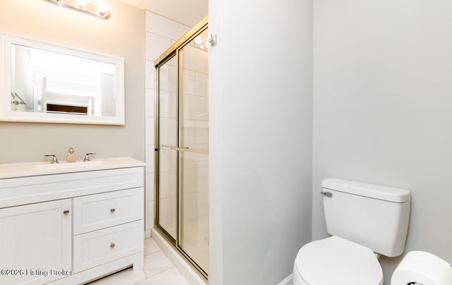 11516 Bellewood Garden Ct, Louisville, KY 40223