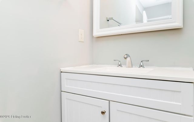 11516 Bellewood Garden Ct, Louisville, KY 40223