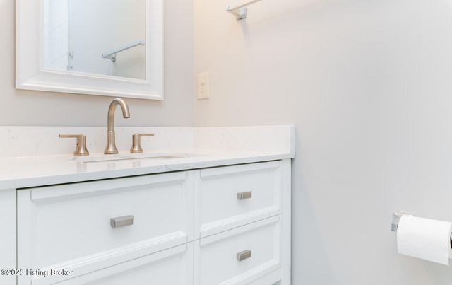 11516 Bellewood Garden Ct, Louisville, KY 40223