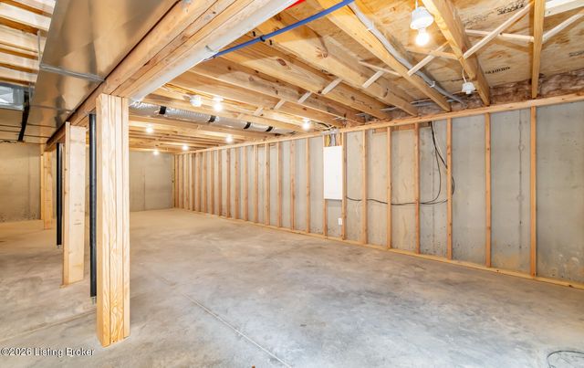 11516 Bellewood Garden Ct, Louisville, KY 40223